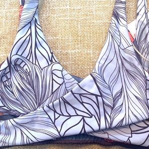 Maaji swimwear 4 way style bikini top/activewear